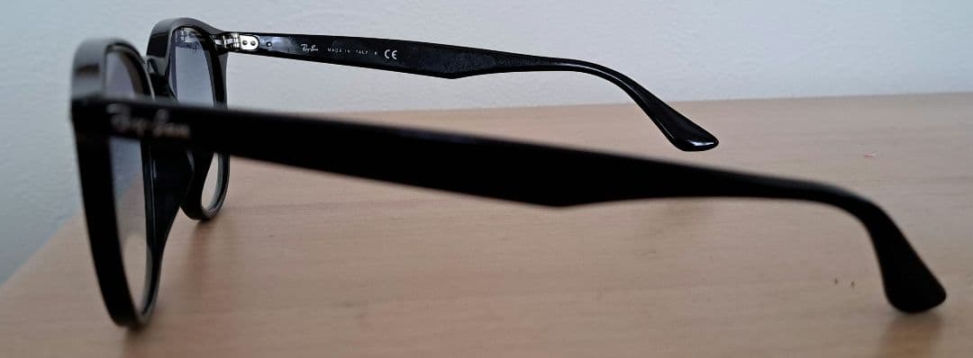 Ray-Ban　レイバン　RB4259F