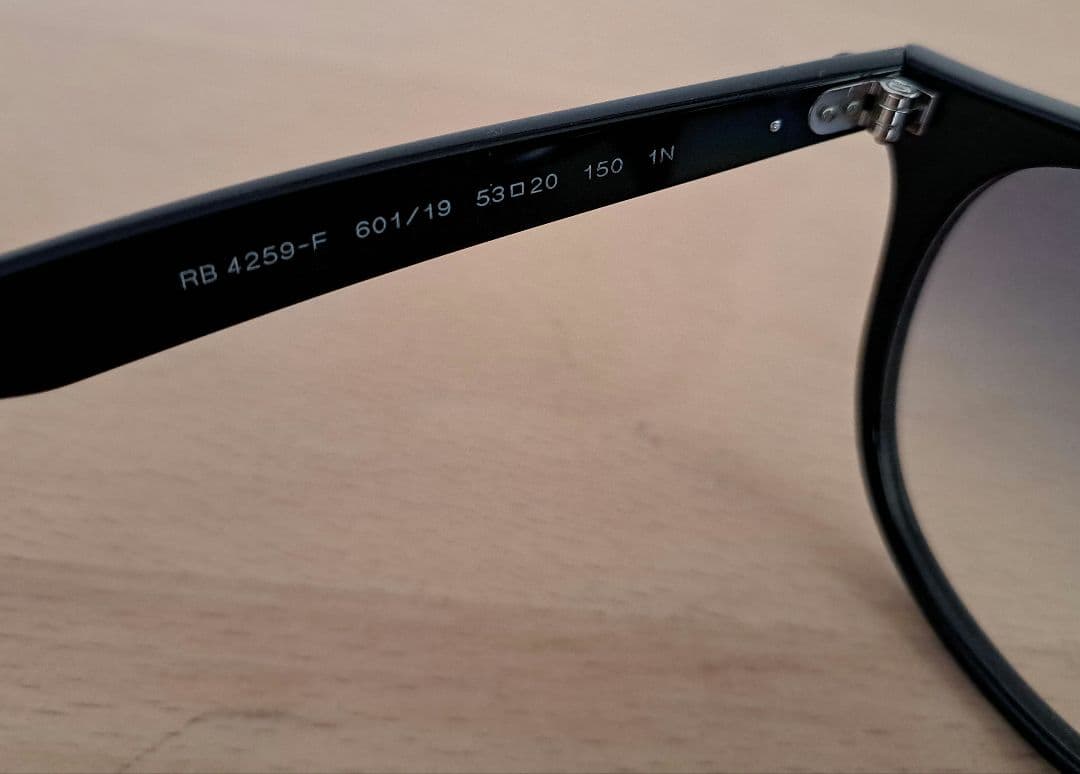 Ray-Ban　レイバン　RB4259F
