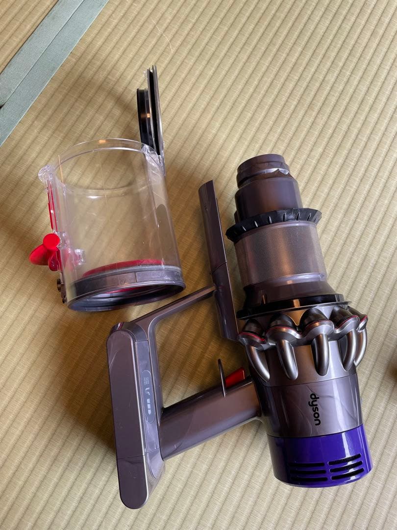 土々呂 　Dyson コードレスクリーナー　ダイソン　sv12 v10
