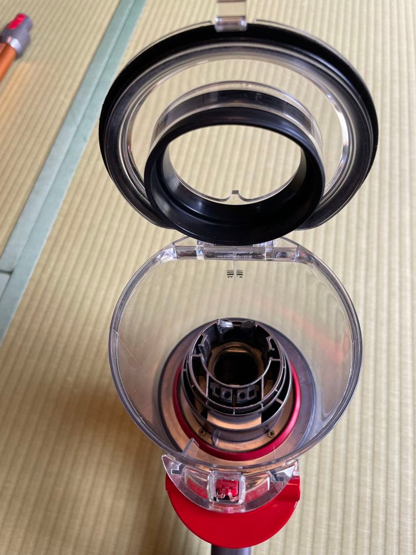 土々呂 　Dyson コードレスクリーナー　ダイソン　sv12 v10