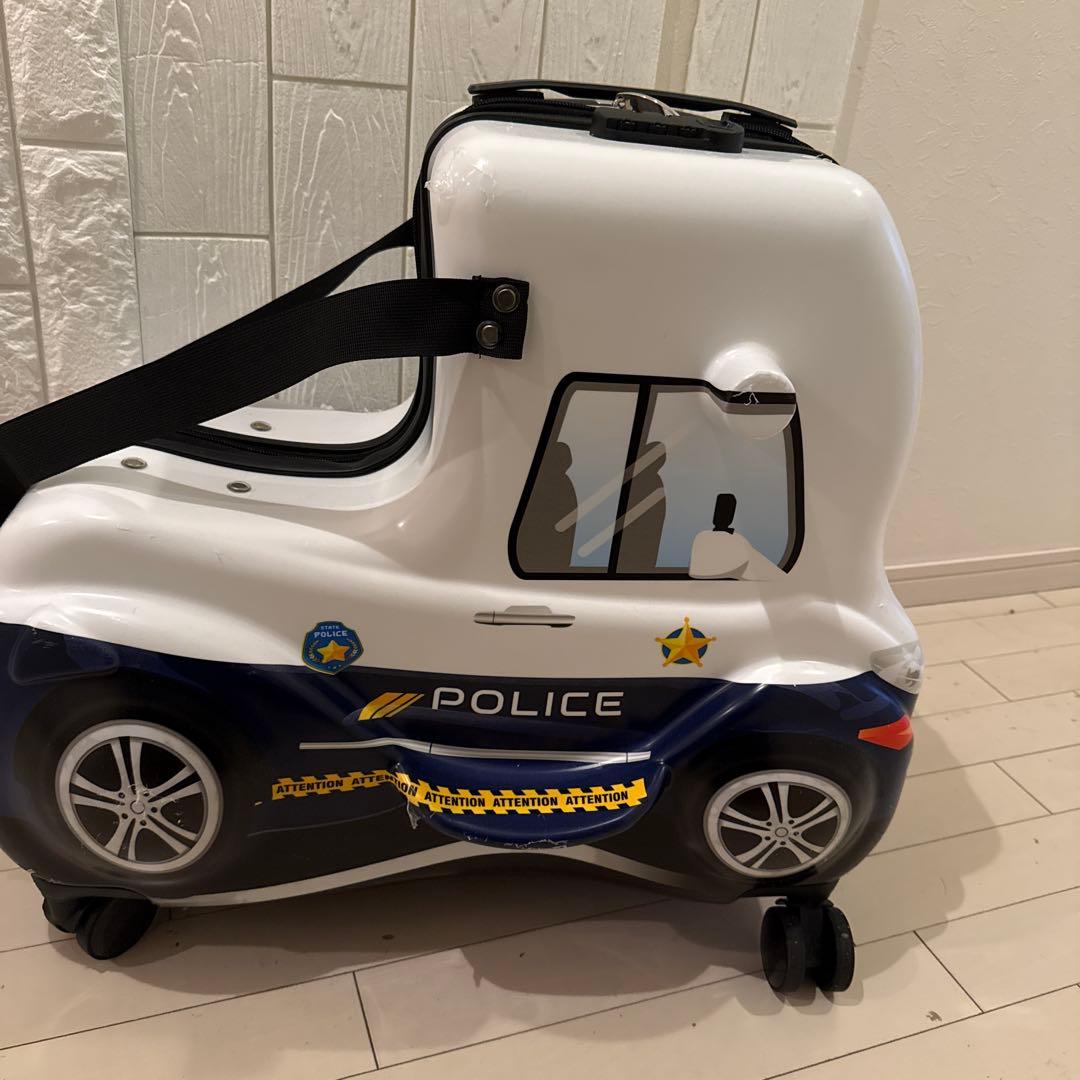 ノリッコ　キャリーケース　旅行　乗れる　パトカー