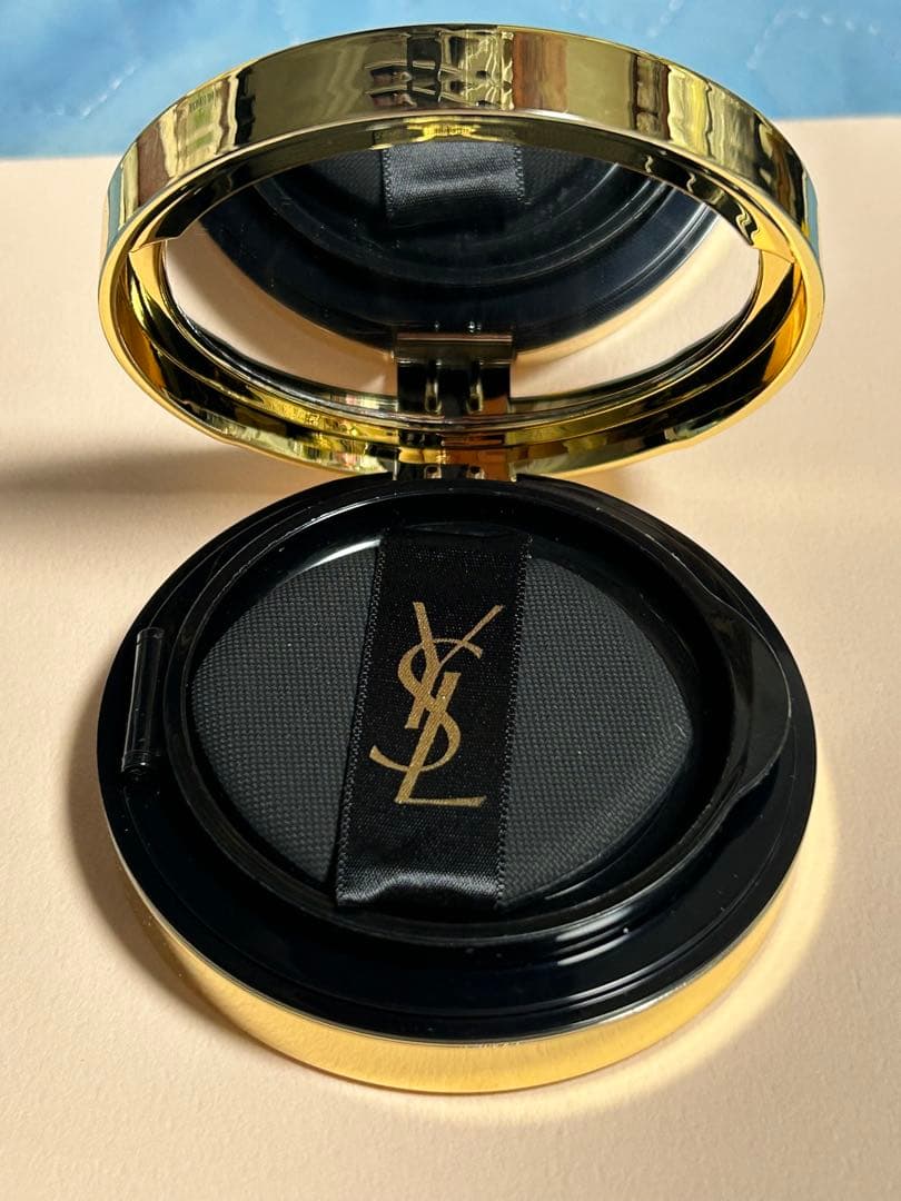 YSLクッションファンデ イヴサンローラン ラディアントタッチグロウパクトB10