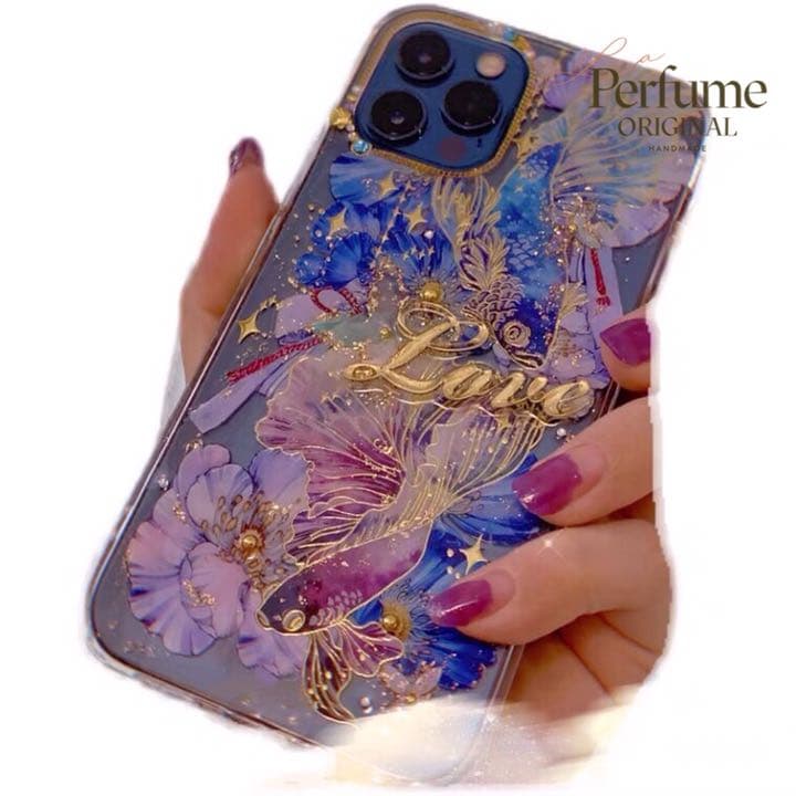 金魚✨名入れ♡キラキラゴージャス✨✨イニシャル オリジナル iPhoneカバー