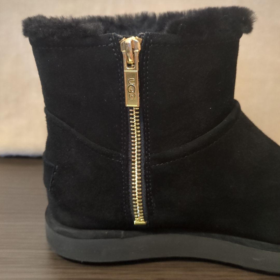 UGG ブラックムートンブーツ ファスナー付き