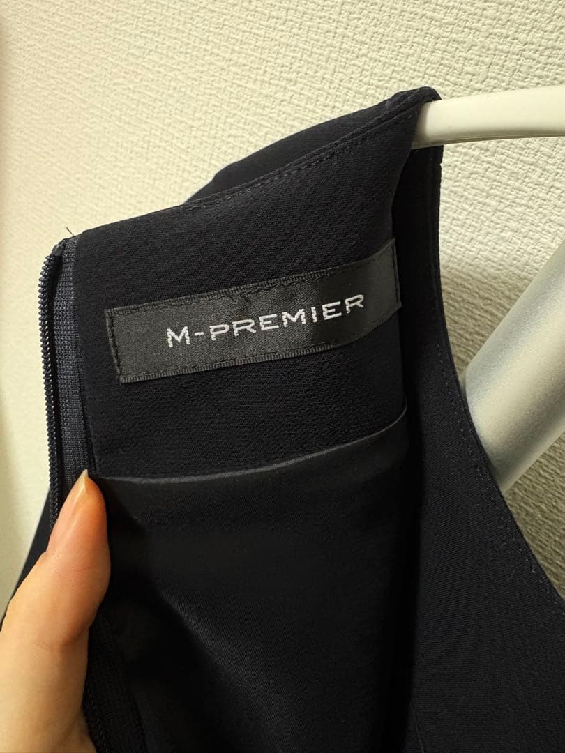 M-premier ネイビー　七分袖ワンピース　32p