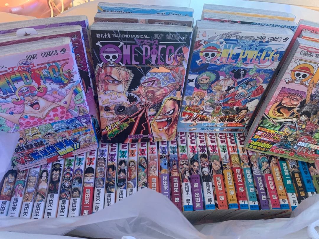 送料込み！ONE PIECE 1巻〜99巻　抜けアリ合計80冊！