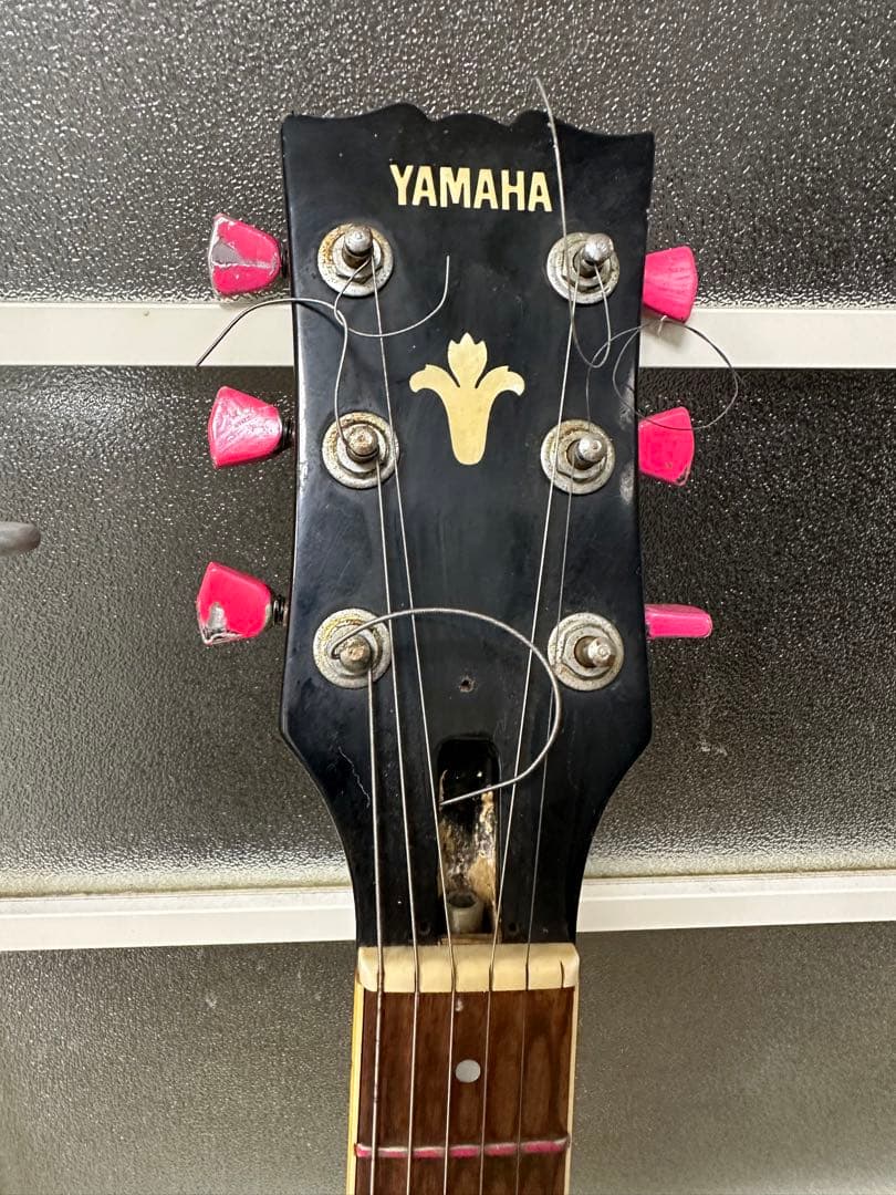 YAMAHA エルキギター