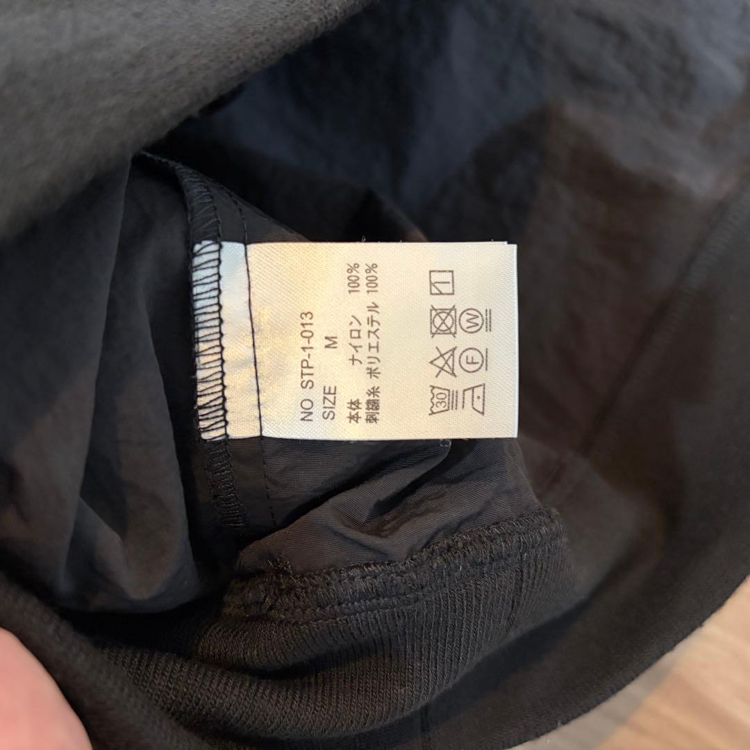※Kazurenoma GOLF NYLON VNECK