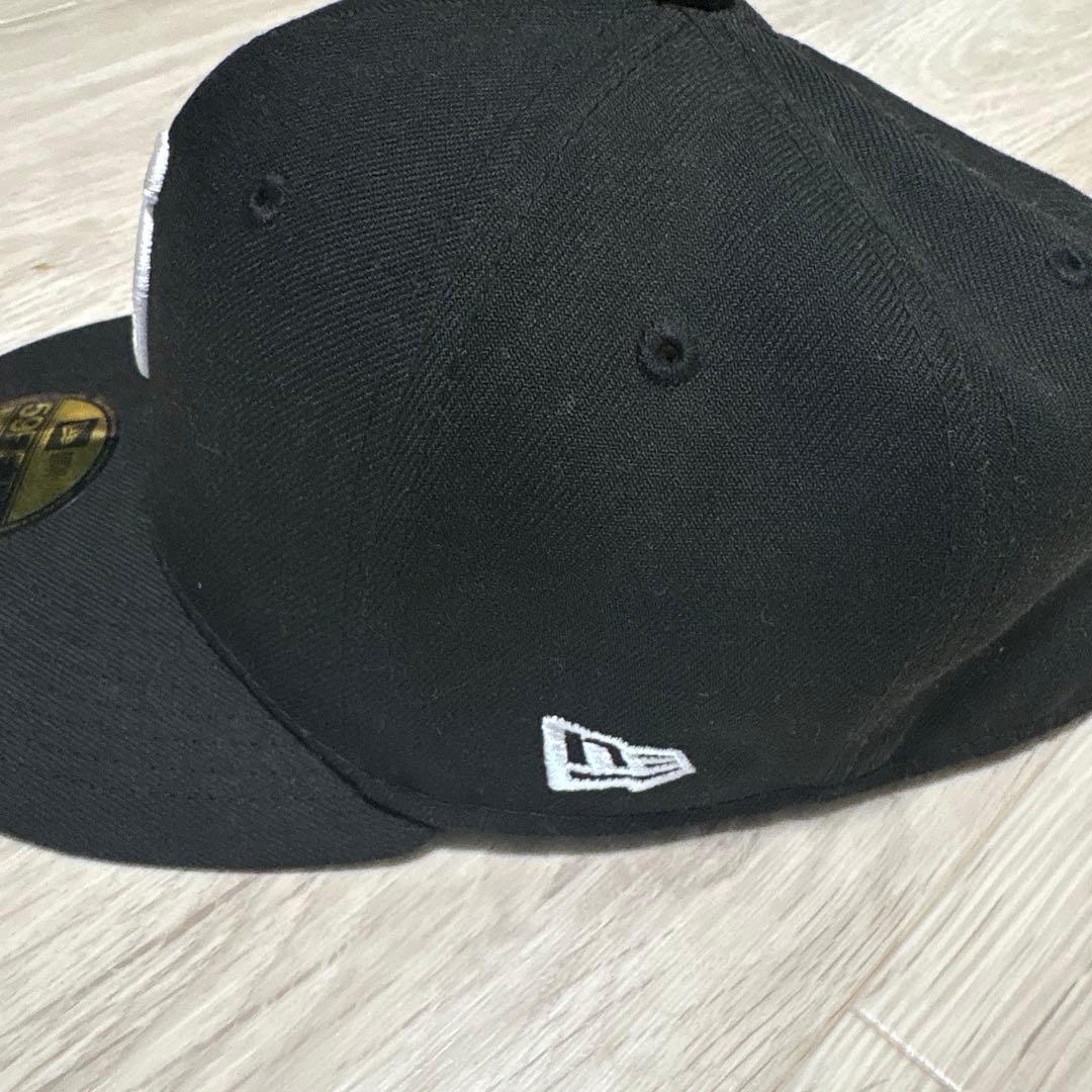 Stussy 59FIFTY ブラック キャップ 7 1/8