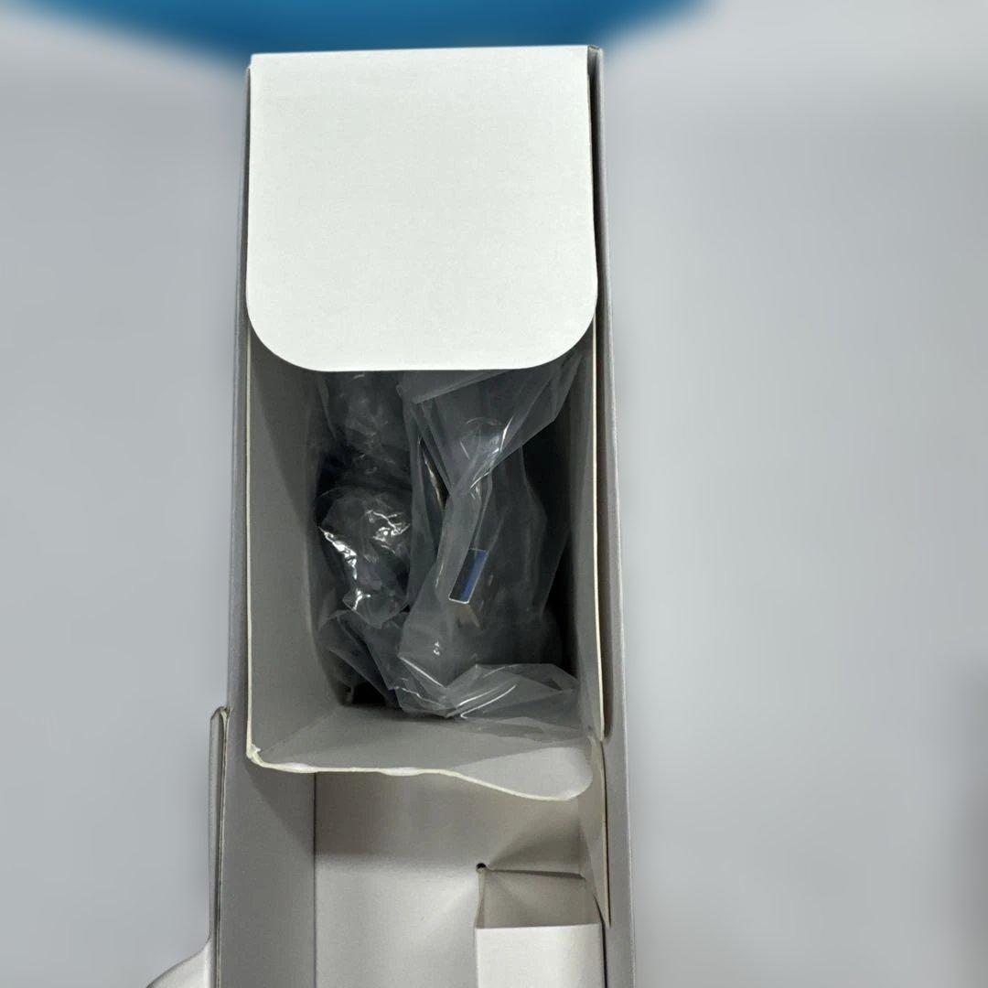ク*読様 HTC VIVE PRO 未開封トラッカー2個付き