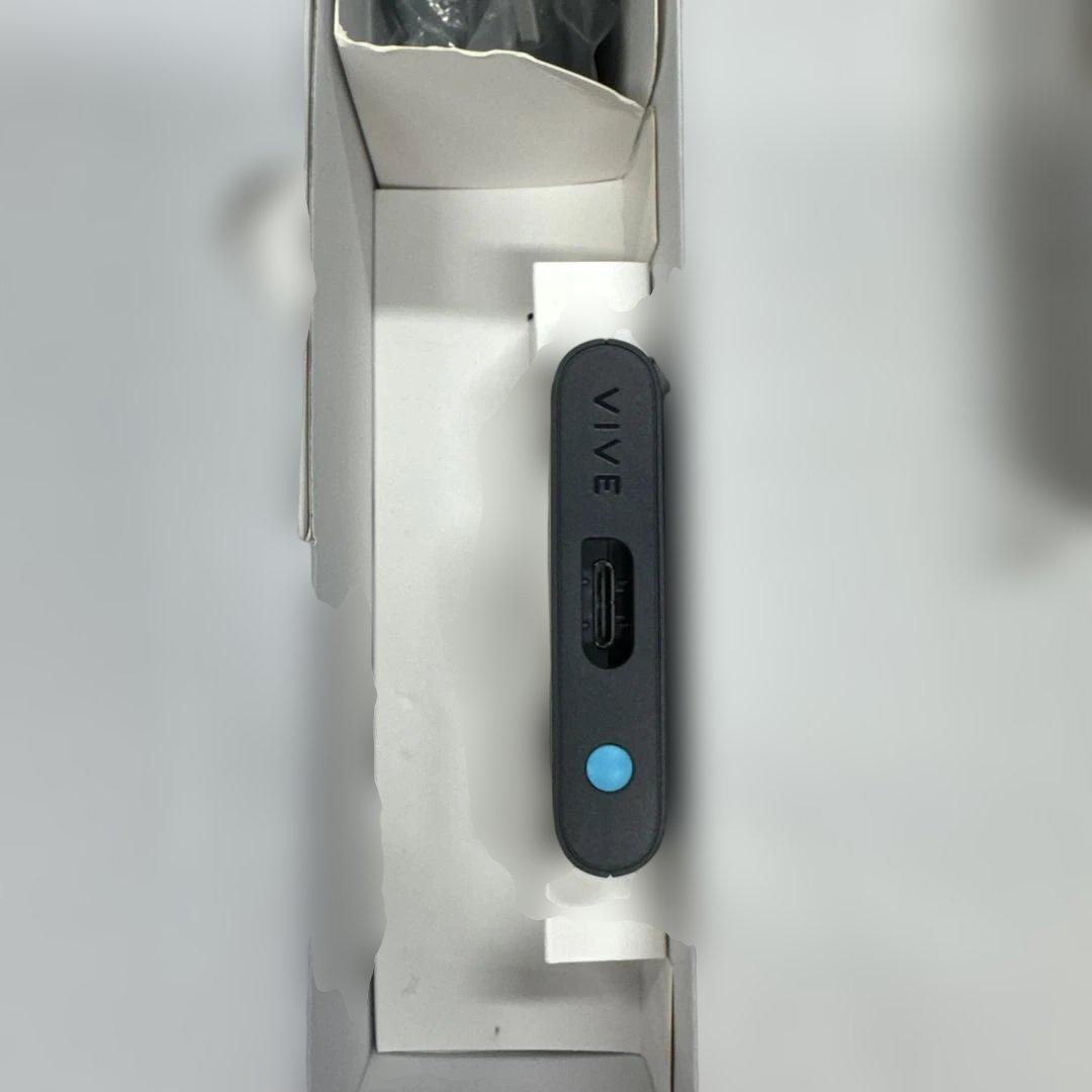 ク*読様 HTC VIVE PRO 未開封トラッカー2個付き