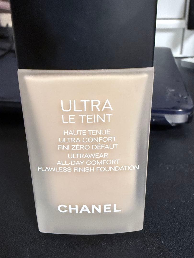 ファンデーション CHANEL ULTRA LE TEINT BD01