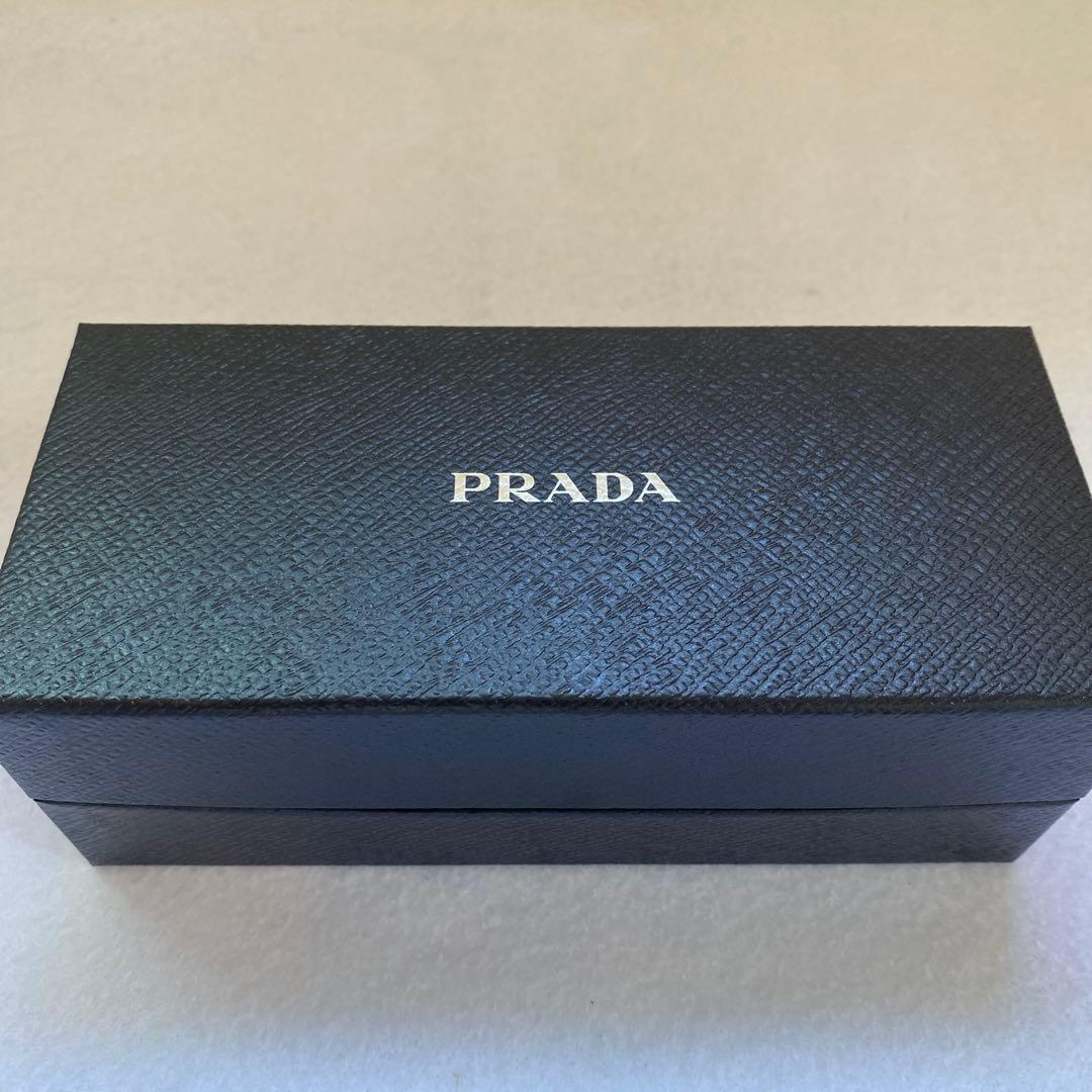 PRADA サングラス メタルゴールドフレーム ホワイトロゴ