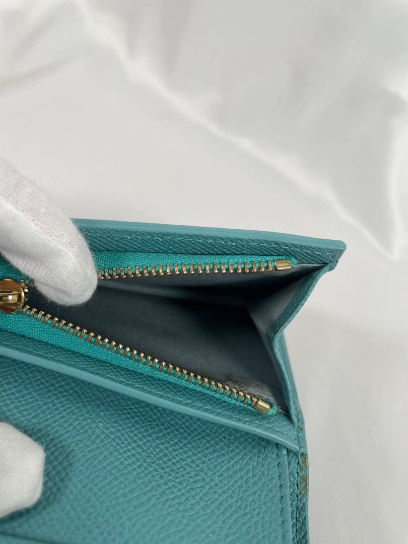 美品 FERRAGAMO フェラガモ 二つ折り財布 ヴァラリボン レザー