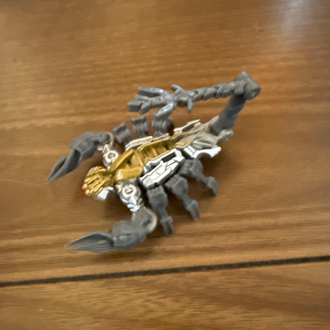 SS-08 ブラックアウト スタジオシリーズ スコルポノック