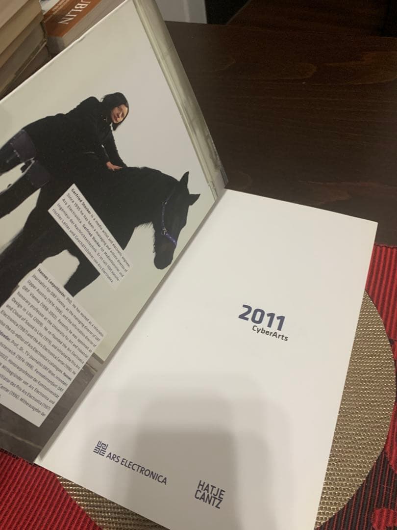 洋書 CyberArts 2011 - Prix Ars Electronica
