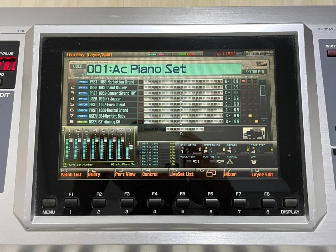 Roland Fantom G6 シンセサイザー