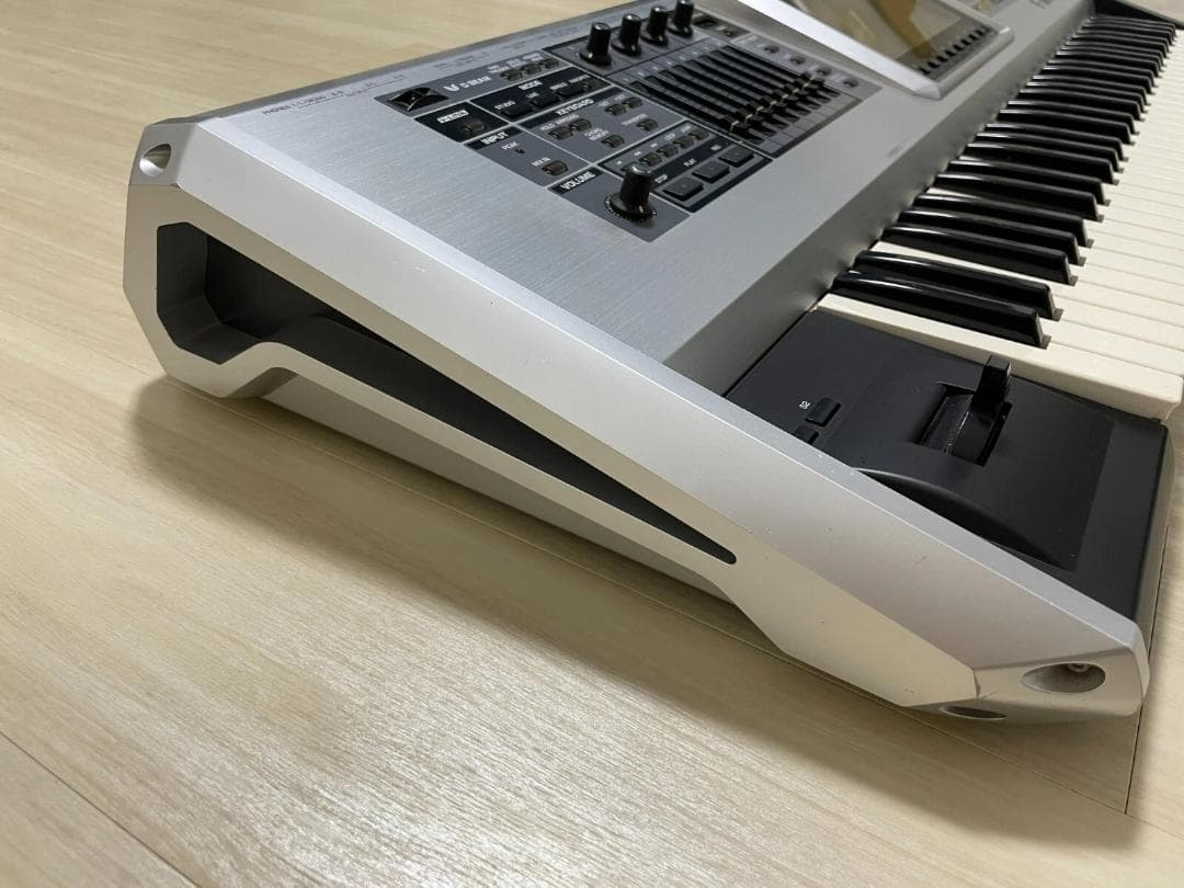 Roland Fantom G6 シンセサイザー