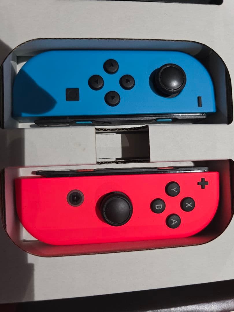 d*2様 Nintendo Switch　本体