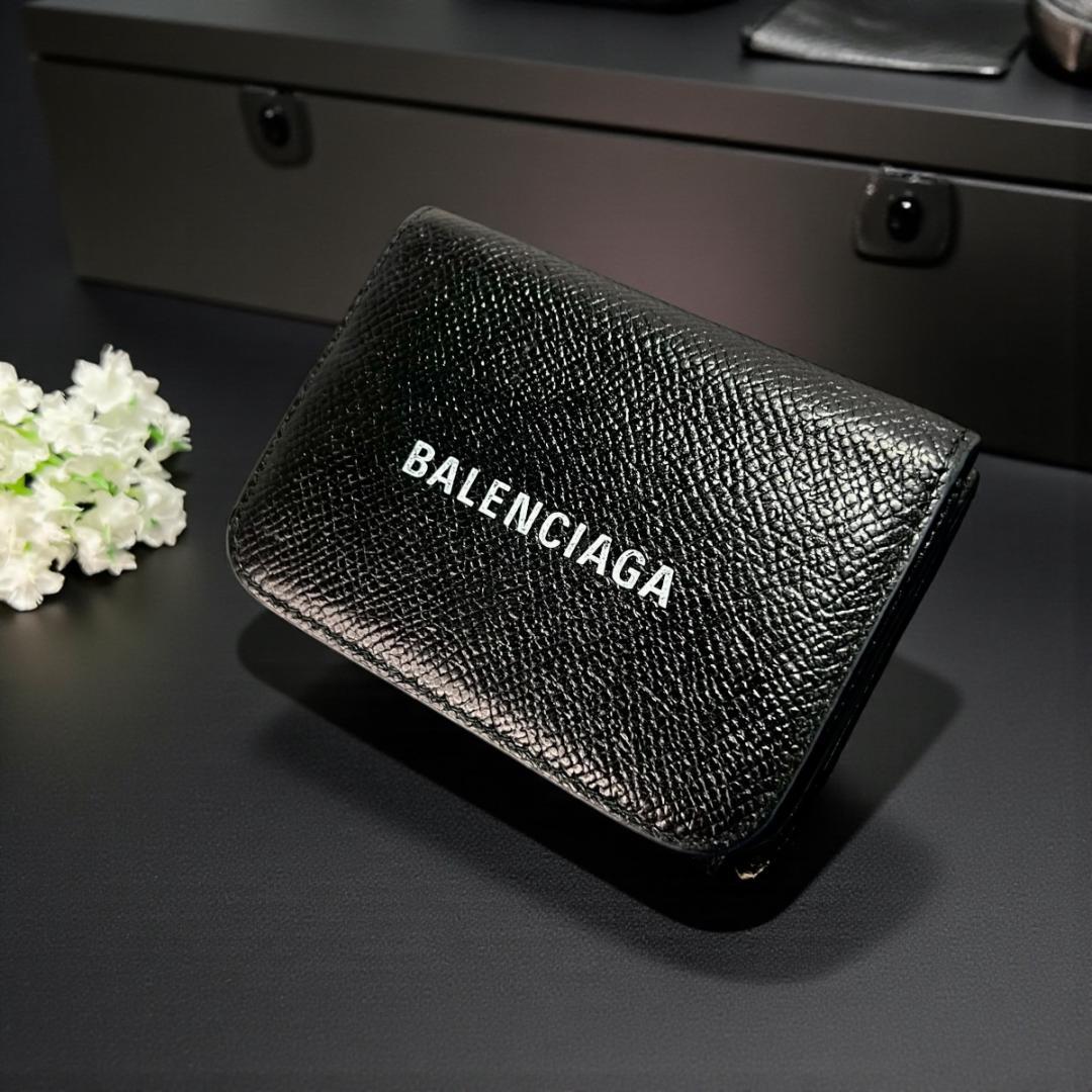 正規品＆人気商品‼️ バレンシアガ キャッシュ ミニウォレット 三つ折り財布