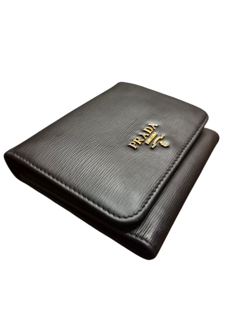 ＰＲＡＤＡ　プラダ　サフィアーノ　ゴールド金具　三つ折り財布 h