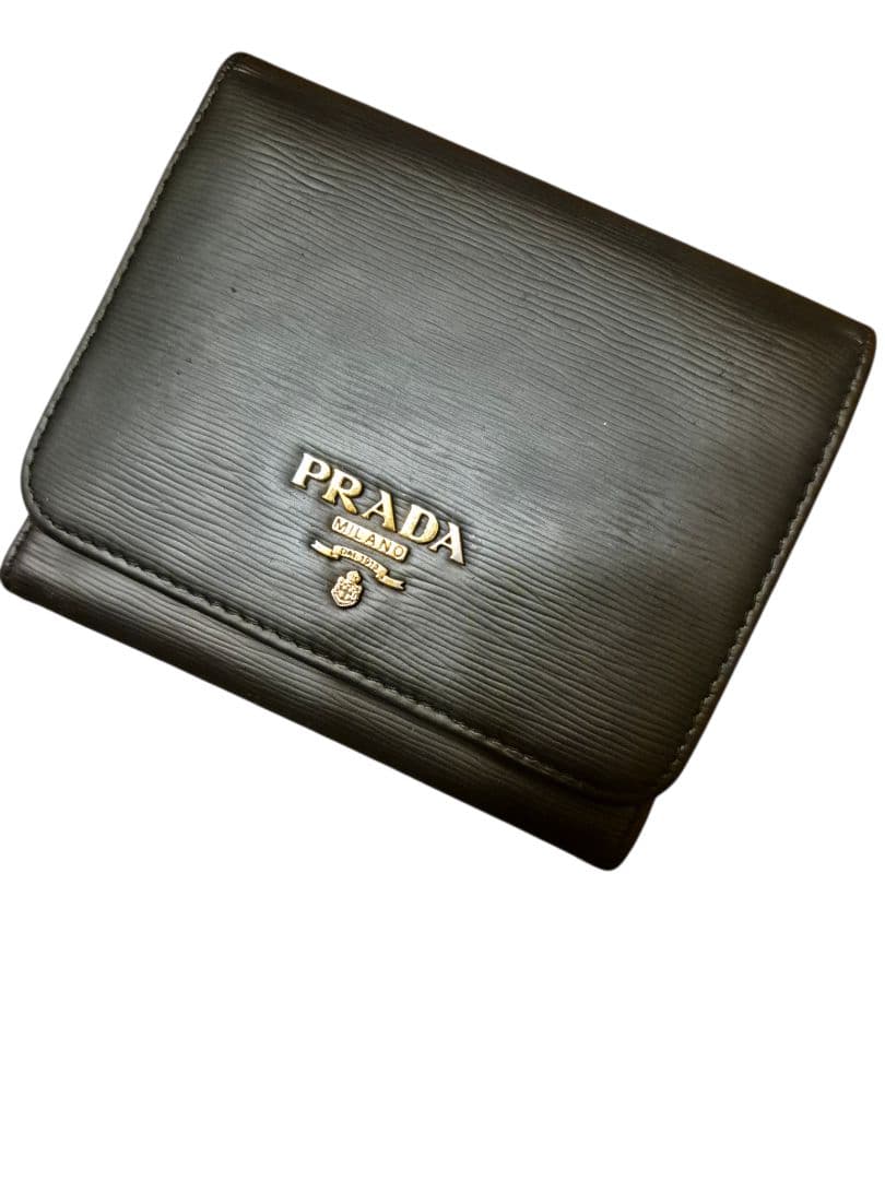 ＰＲＡＤＡ　プラダ　サフィアーノ　ゴールド金具　三つ折り財布 h