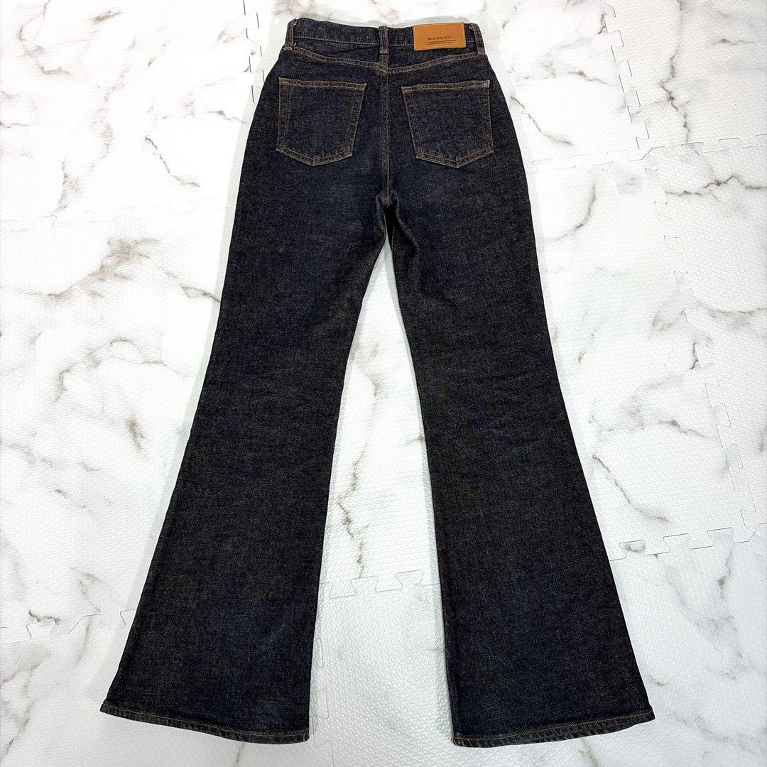【美品】MOUSSY デニム フレア MVS ストレッチ セルビッチ 濃紺 24
