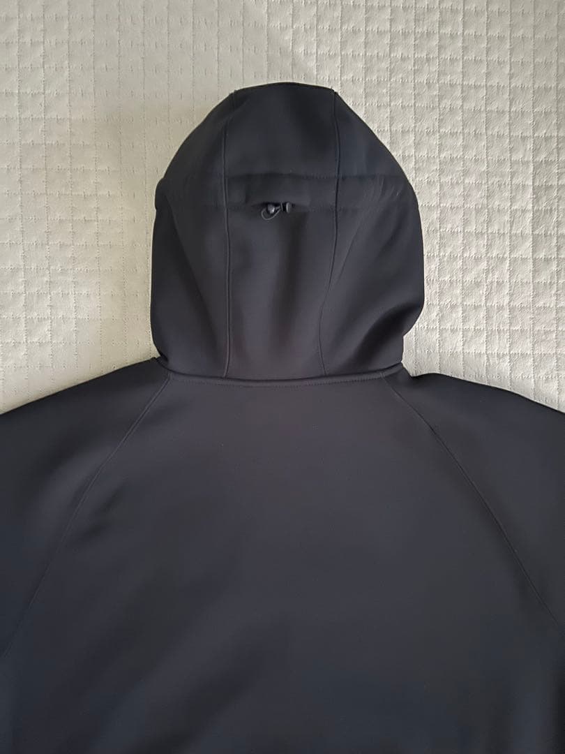 シュプリーム WINDSTOPPER Zip Up フーディーパーカー