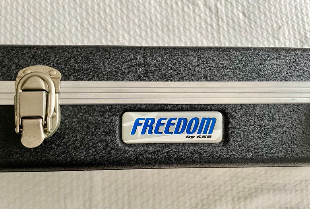 ベース用ハードケース FREEDOM by SKB