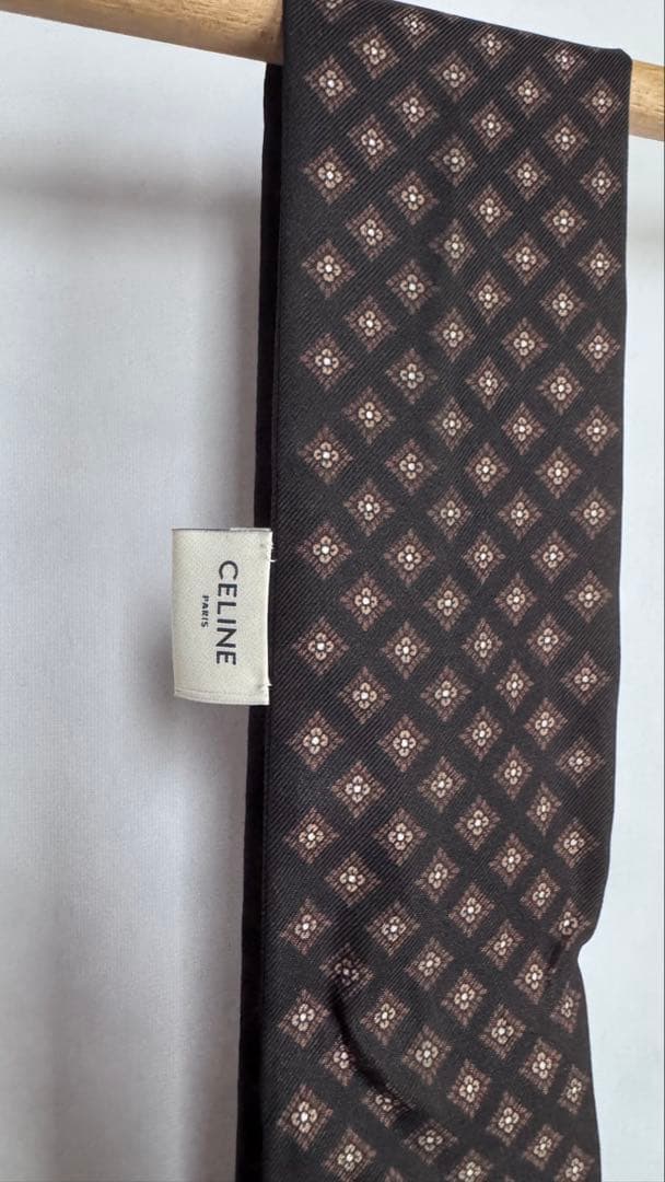 CELINE 23AW ラヴァリエ ブラウン