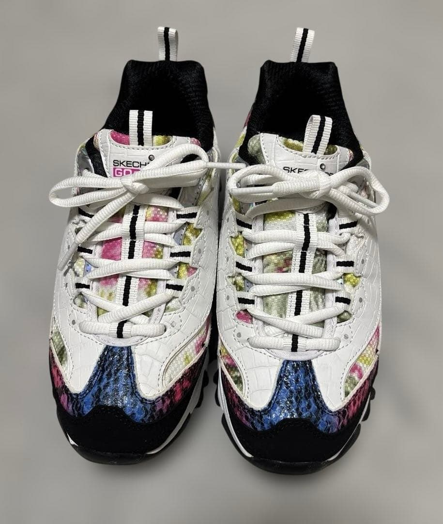 ★新品未使用 SKECHERS レディース 23cm★
