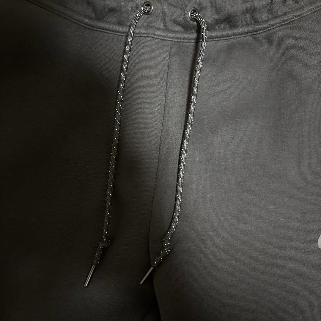 Nike 黒 スウェットパンツテックフリース