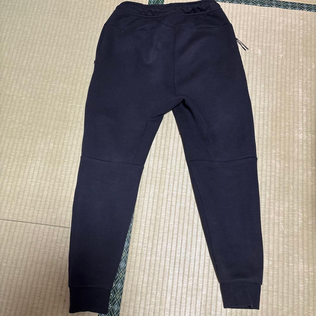 Nike 黒 スウェットパンツテックフリース
