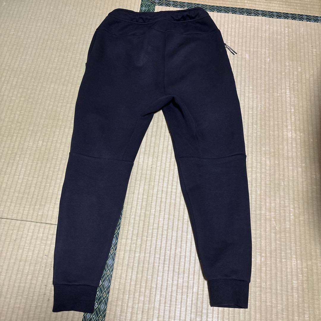 Nike 黒 スウェットパンツテックフリース
