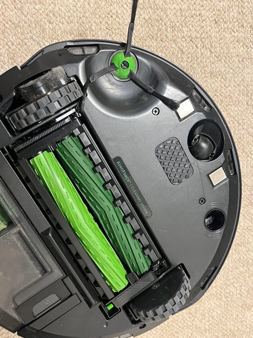ルンバj7＋ロボット掃除機 本体 充電ドック付き　メーカー箱無し