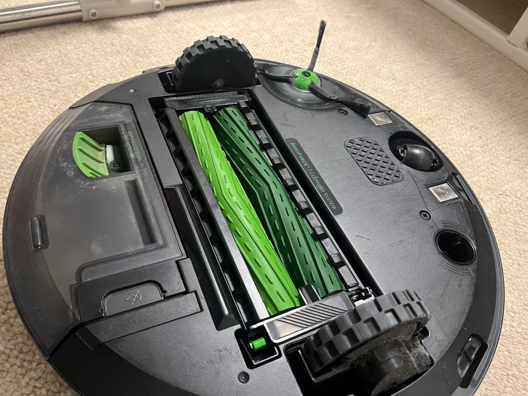 ルンバj7＋ロボット掃除機 本体 充電ドック付き　メーカー箱無し
