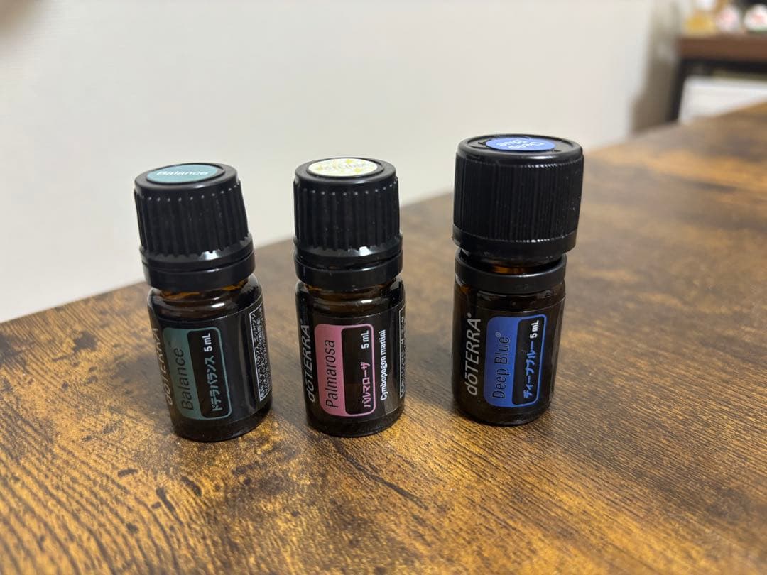 doTERRA エッセンシャルオイルセット 25本 木製ケース付き