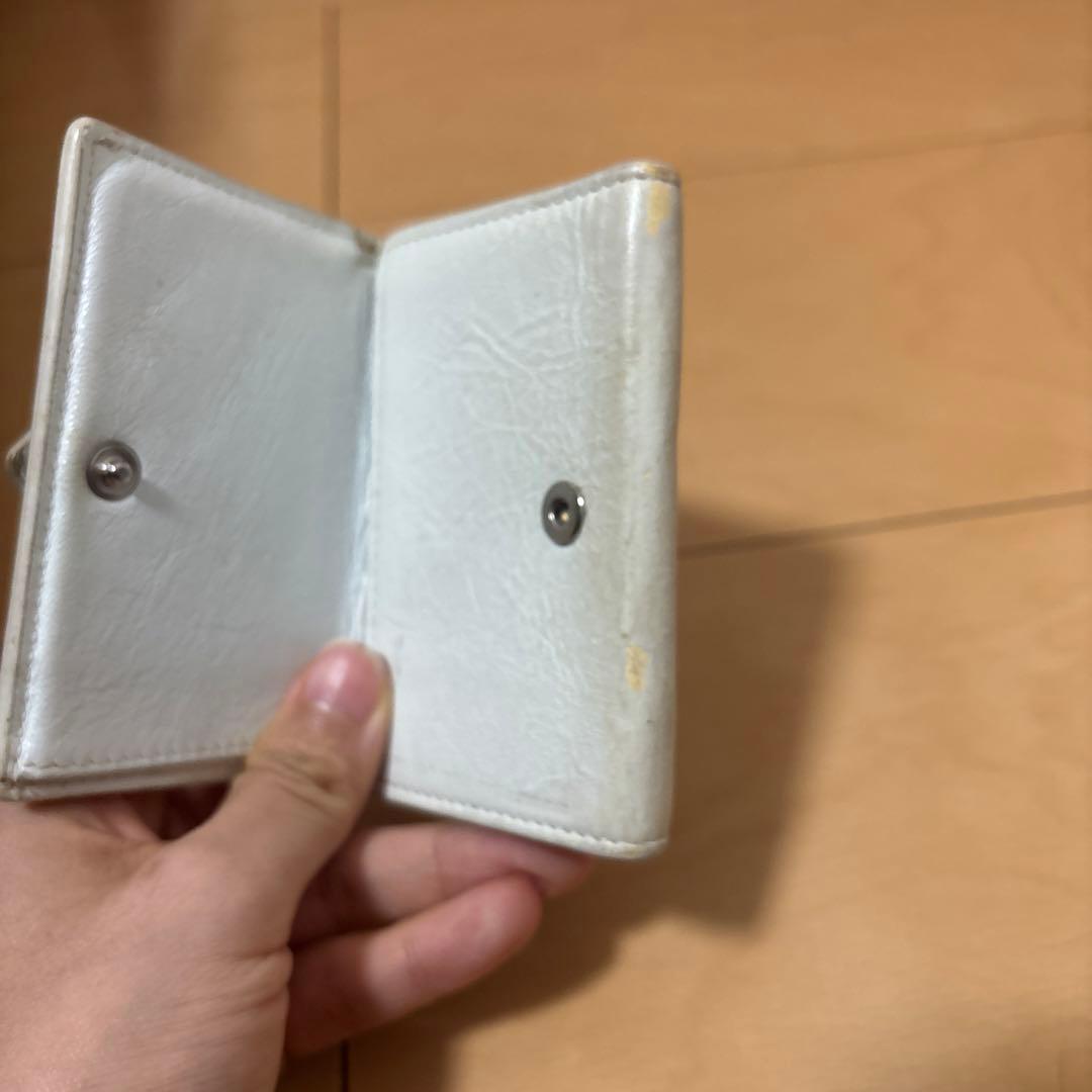 写真の通り傷や汚れが気になる方は購入お控え下さい。