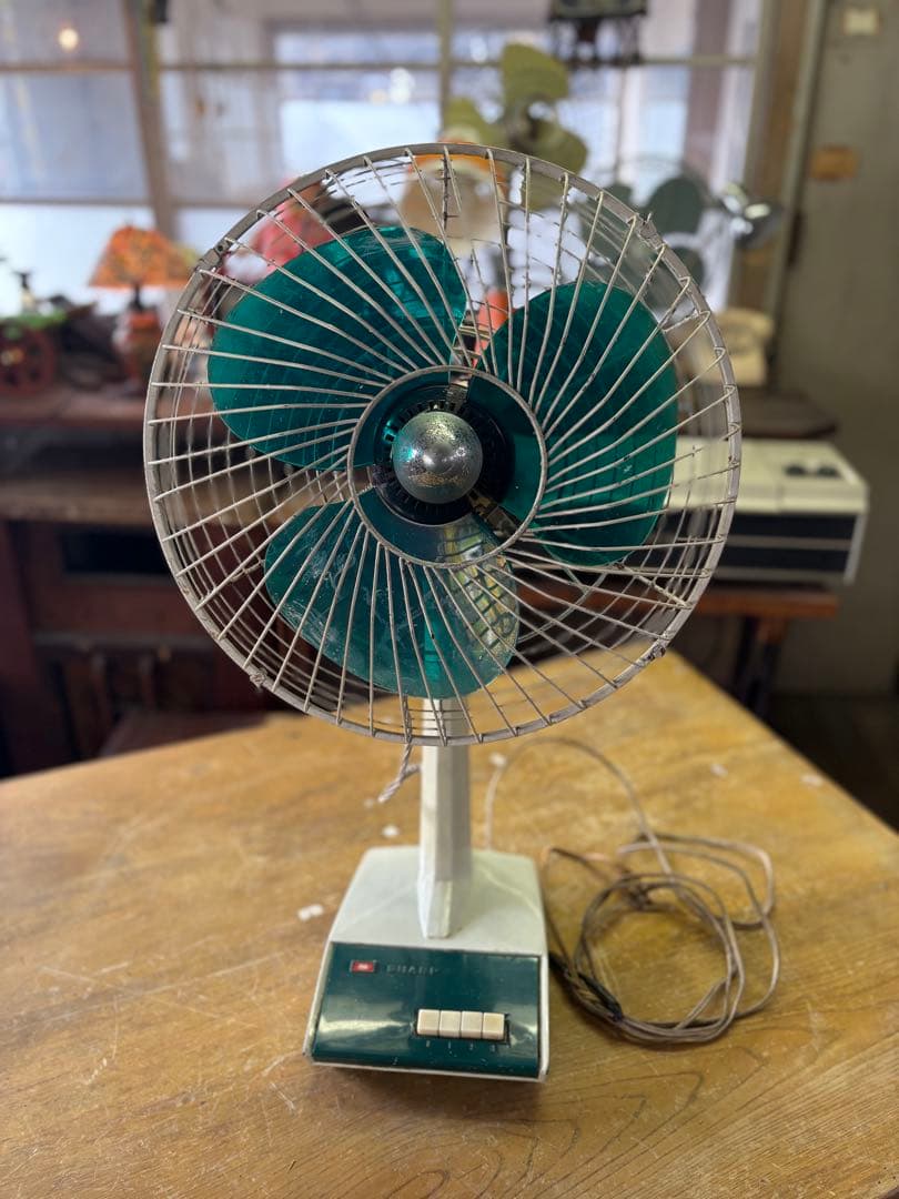 昭和レトロ　SHARP スタンド型扇風機 鉄扇風機　昭和家電　レトロ扇風機