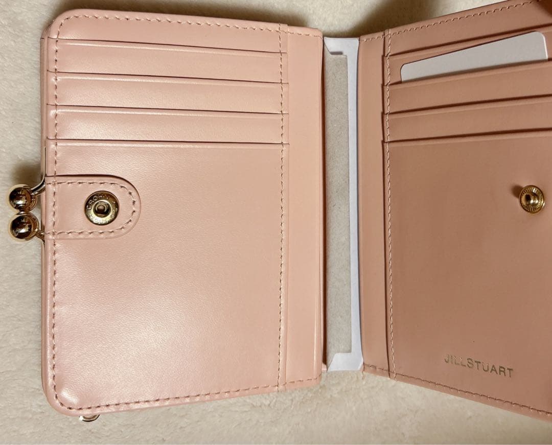 【 ジルスチュアート】財布 がま口 二つ折り コンパクト 上品 プレゼント 牛革