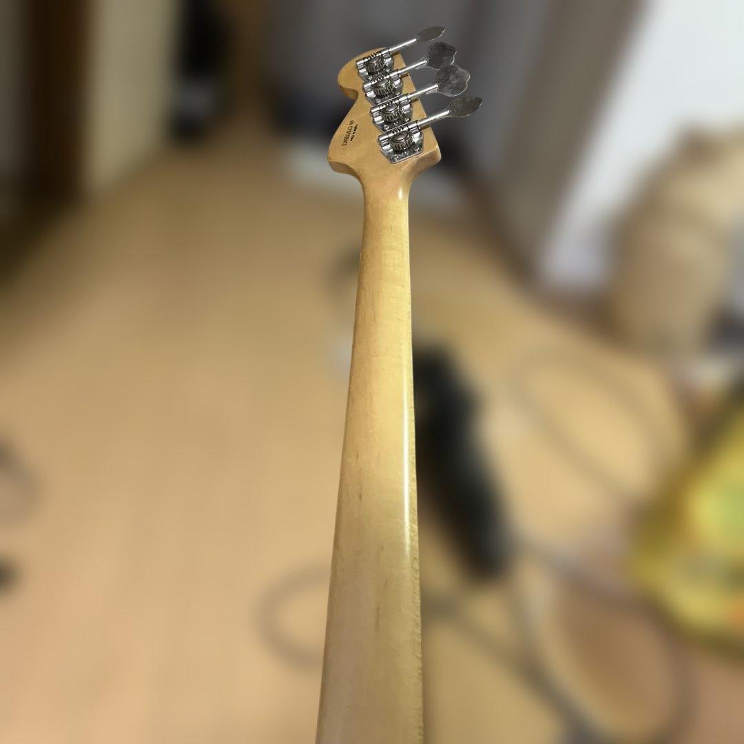 Squier エレキベース レッド（週末限定価格）