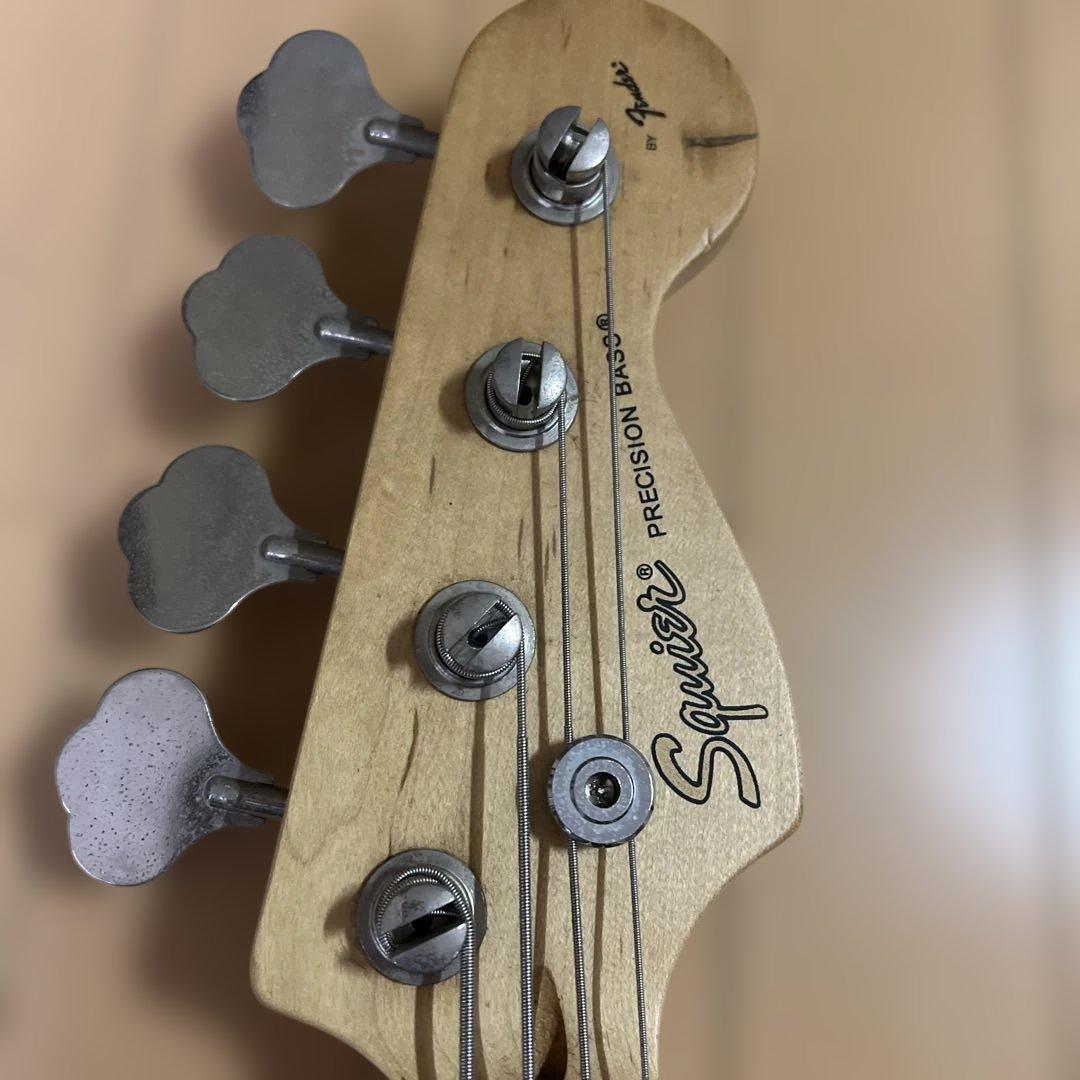 Squier エレキベース レッド（週末限定価格）