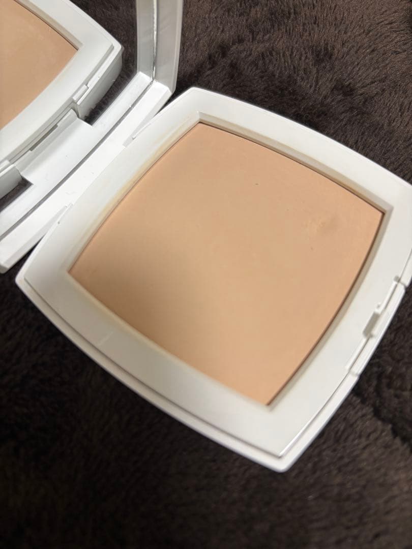 シャネル　ルブランコンパクトラディアンス　12 BEIGE ROSE