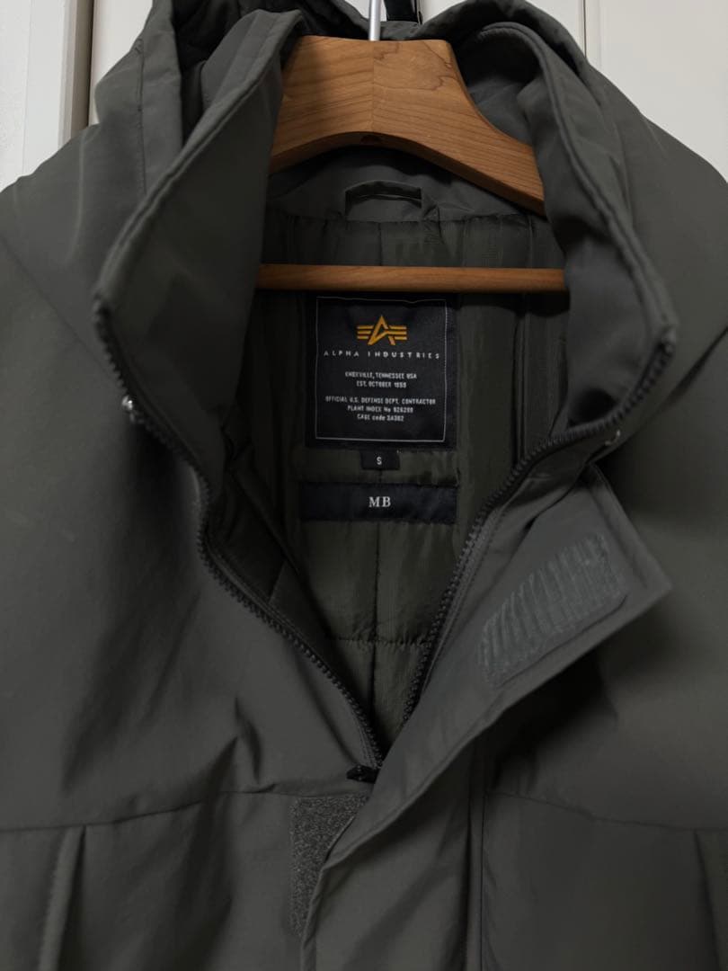 MBハイエンドモンスターパーカ by ALPHA INDUSTRIES