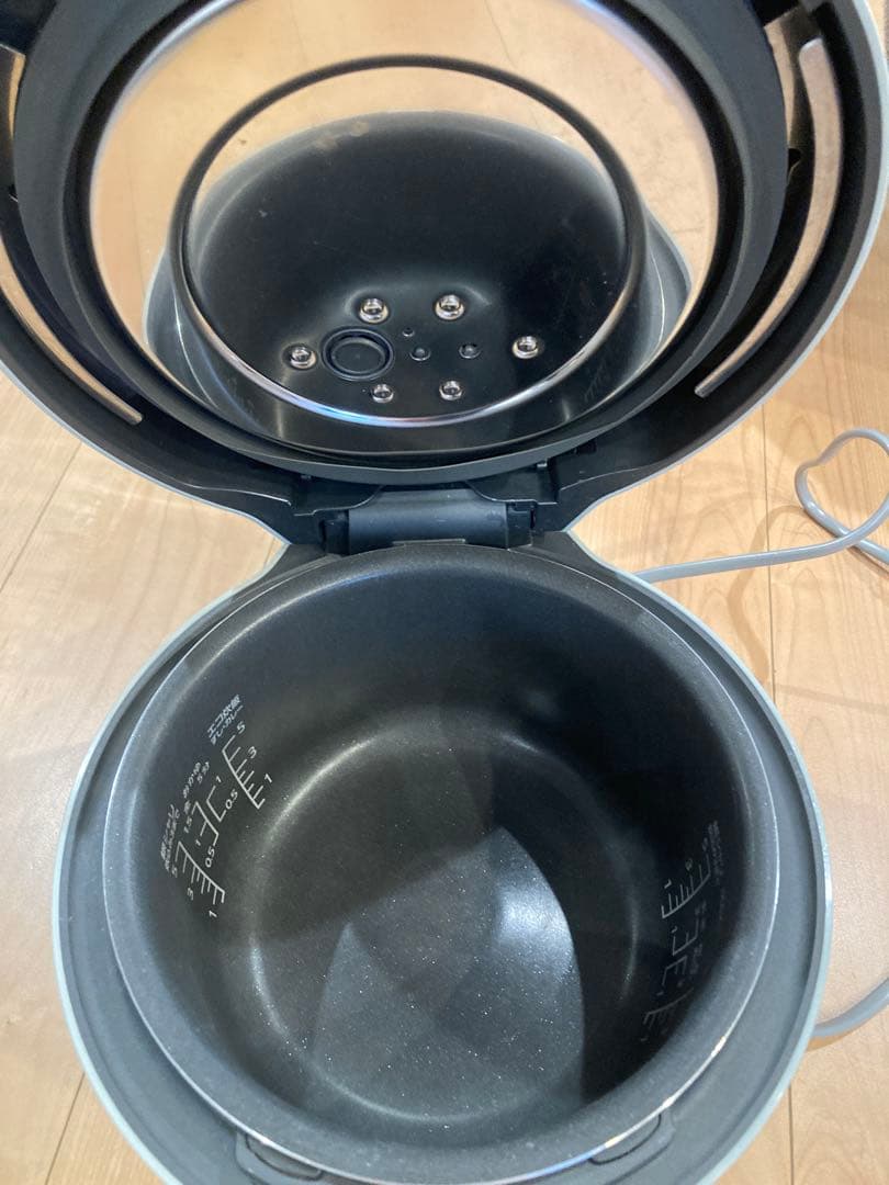 動作テスト済み　Panasonic IH 圧力炊飯器 SR-NB102 グリーン