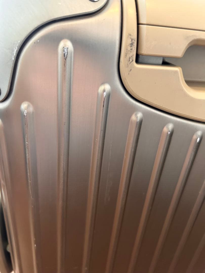 【カレラ】RIMOWA チタニウム 機内持込可 キャリーケース 正規品