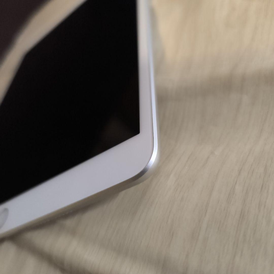 超美品　iPad Air第3世代/64GBWi-Fiモデル Apple