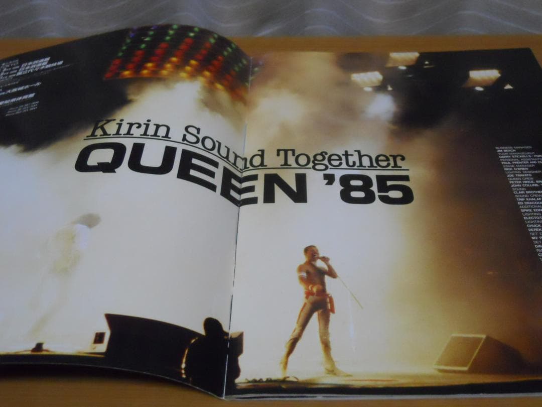 QUEEN - live killers（LP）とパンフレット（1985年来日）