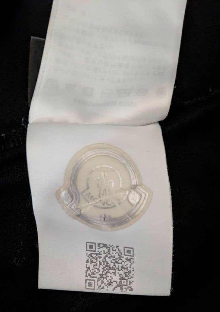 本日のみ【正規品】MONCLER ブラック Tシャツ　Lサイズ