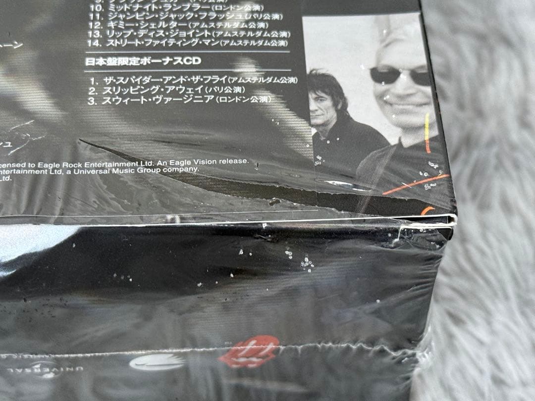 未開封The Rolling Stonesトータリー・ストリップド　Tシャツ付き
